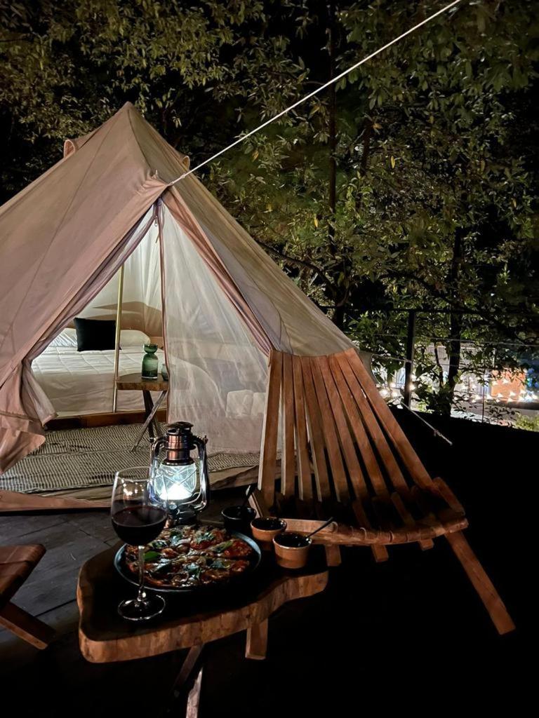 Hotel Oxu Solo Adultos Valle de Bravo Eksteriør bilde